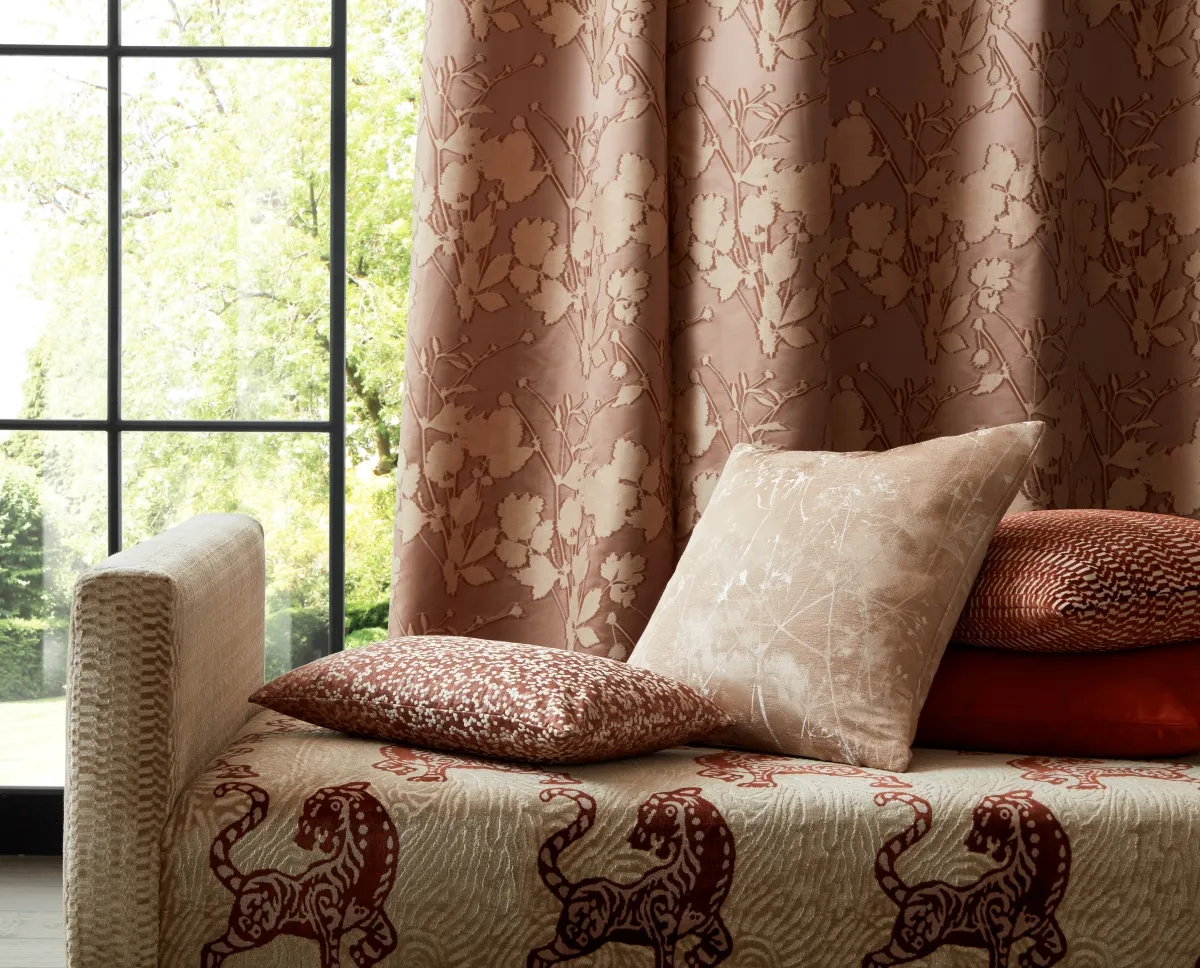 Hundreds of Fabrics, Styles & Options
From sheer voiles and relaxed linen blends to luxurious velvets and blackout linings, you’ll find the perfect solution for any room. For blinds, we offer:
Roman blinds for softness and elegance
Roller blinds for practicality and versatility
Wooden Venetians for warmth and texture
Vertical blinds ideal for large windows or patio doors
Day & night blinds for precise light control
Every option is available in a wide range of colours, patterns and textures — so your finished look is exactly what you imagined.
Craftsmanship You Can Trust
Your curtains and blinds are produced by skilled makers and fitted by experienced installers. Every detail matters — from pattern matching to the way the fabric falls. The result is a luxurious, professional finish that lasts.
Practical Benefits Built In
Well-designed curtains and blinds don’t just look good. They provide:
Thermal insulation to help keep rooms warm in winter and cool in summer
Light filtering or blackout solutions for bedrooms, nurseries or home cinemas
Improved privacy without sacrificing daylight
Sound dampening for quieter, more comfortable spaces